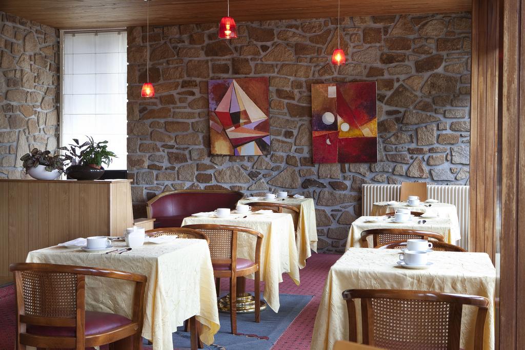 Hotel Sports & Spa - La Voile D'Or Sables-dʼOr-les-Pins Exterior foto