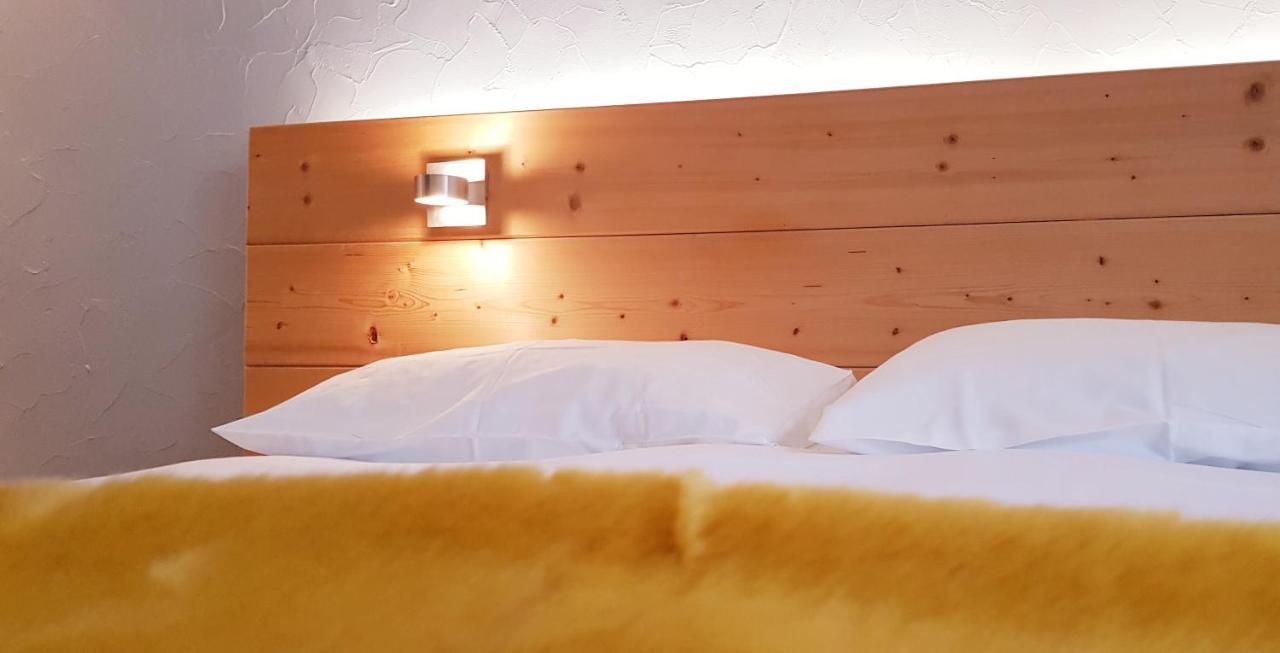 Hotel Sports & Spa - La Voile D'Or Sables-dʼOr-les-Pins Exterior foto